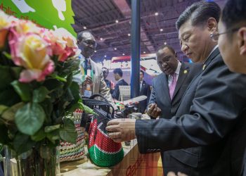 President Uhuru Kenyatta with Chinese President Xi Jin Ping. Kenyatta is expected to reshuffle his cabinet any time now as demands for accountability and decisiveness in fighting corruption from Kenyans increase. www.exchange.co.tz