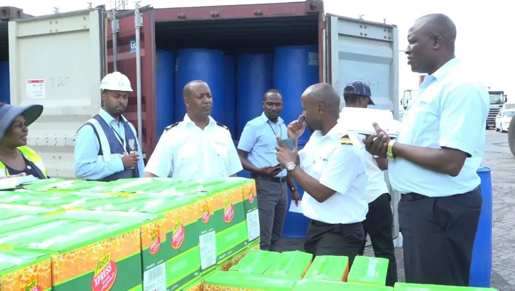 Kenyan authorities have yet again seized another multi-million shipment by rogue importers. Kenya Revenue Authority (KRA) seized 144 drums of imported Ethanol at the Port of Mombasa, which had been mis-declared as 1,000 bags of cement. Customs officers have also seized another high end motor-vehicle, a Range Rover Sports suspected to have been stolen from the United Kingdom. The importation of ethanol is restricted with only licensed firms and dealers being allowed to import the product to reduce the manufacturing of illicit alcohol in Kenya.