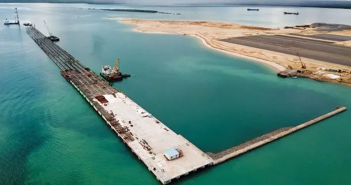 The first berth of the new Lamu Port will be opened in October.Lamu Port is Kenya's second major sea port after the Port of Mombasa. It is part of the US$24.5 billion Lamu-Port-South-Sudan-Ethiopia-Transport corridor project aimed improving trade in the region.