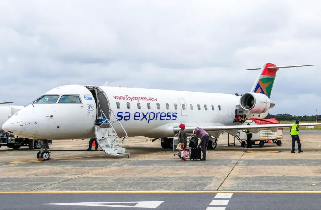 SA Express Plane Zim Live