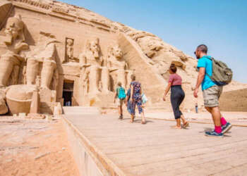 Egypt tourism revenue fell by $4 billion in 2020