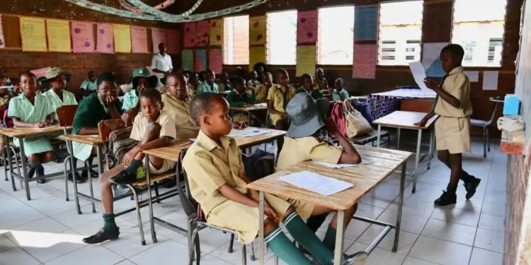 Pupils in class in Zimbabwe. Rwanda is targeting Zimbabwean teachers to teach the East African nation. www.theexchange.africa