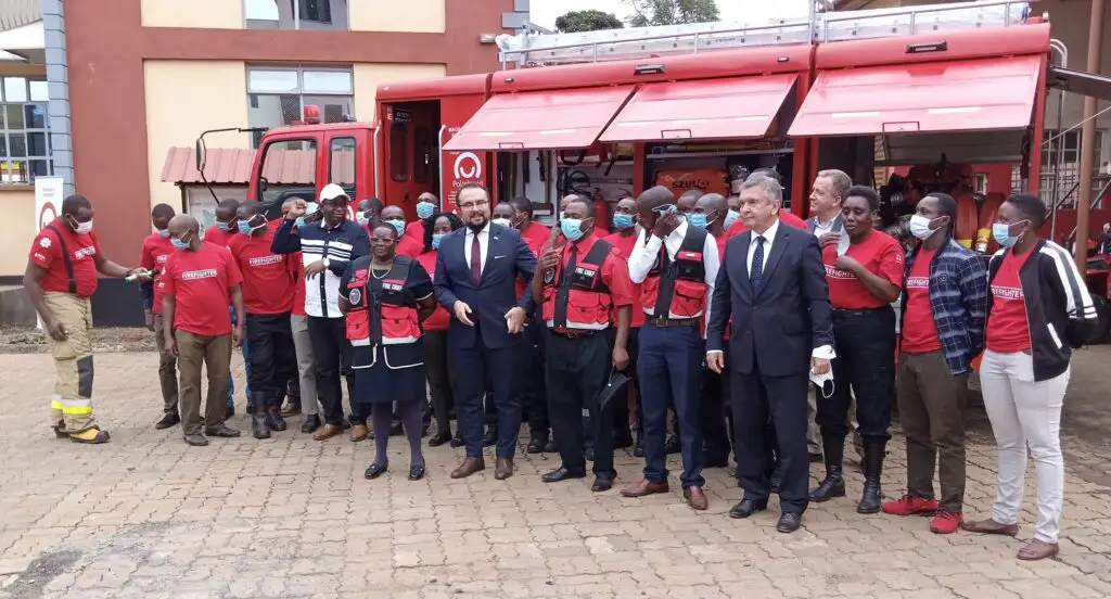 Polish Deputy Minister of Foreign Affairs Paweł Jabłoński (C) with Polish Ambassador to Kenya at the Fire and Rescue Training Centre in Kiambu County on June 25, 2021. The station’s construction was co-financed by Polish aid – Poland’s Development Cooperation Programme. www.theexchange.africa