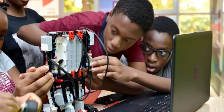 Promoting education through Coding-and-Robotics in African schools. www.theexchange.africa