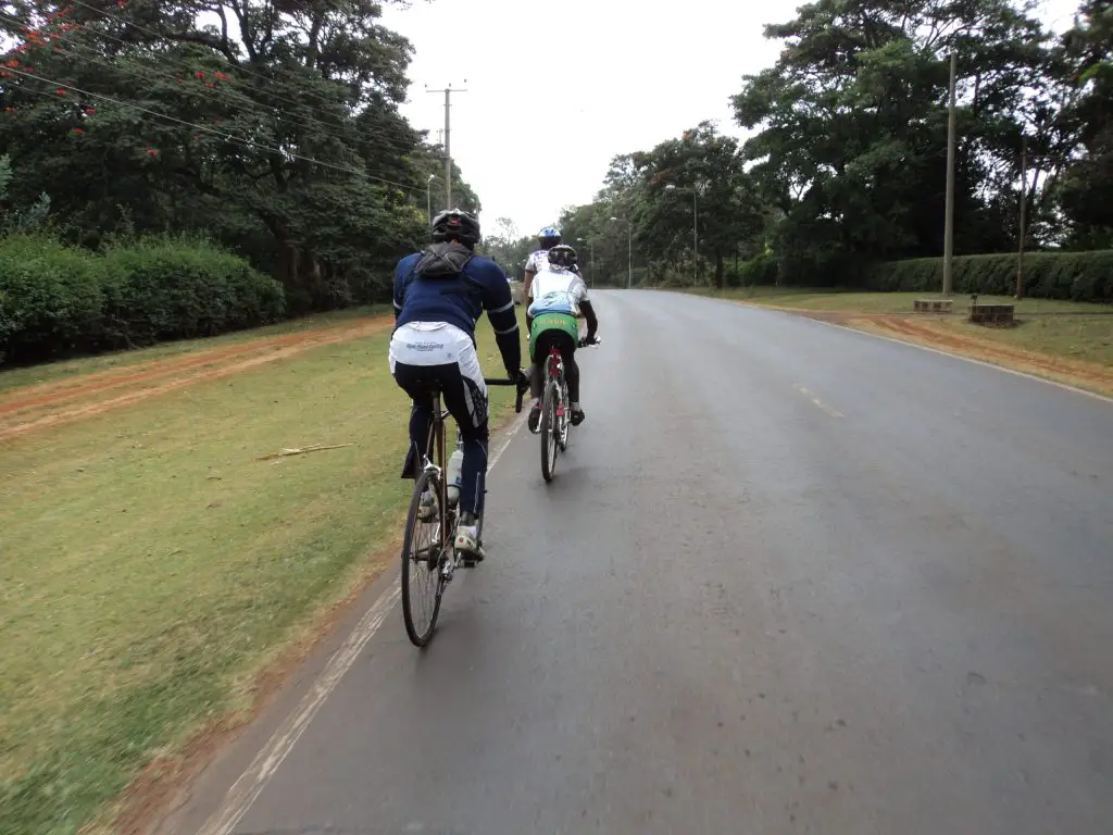 Cyclists in Kenya have to no dedicated lanes to ride on. This is a growing pain of the online delivery economy in Nairobi. www.theexchange.africa