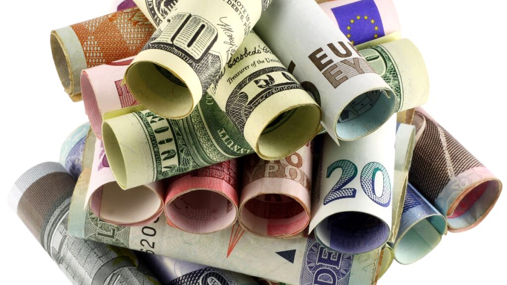 Exploring Africa’s ongoing currency crisis and possible solutions A currency crisis occurs when the value of a country’s currency falls drastically. www.theexchange.africa