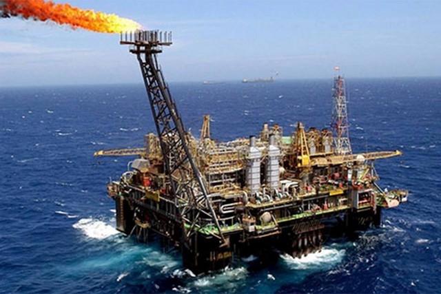 Oil-extraction-in-Angola. [Photo: Financial Fortune]