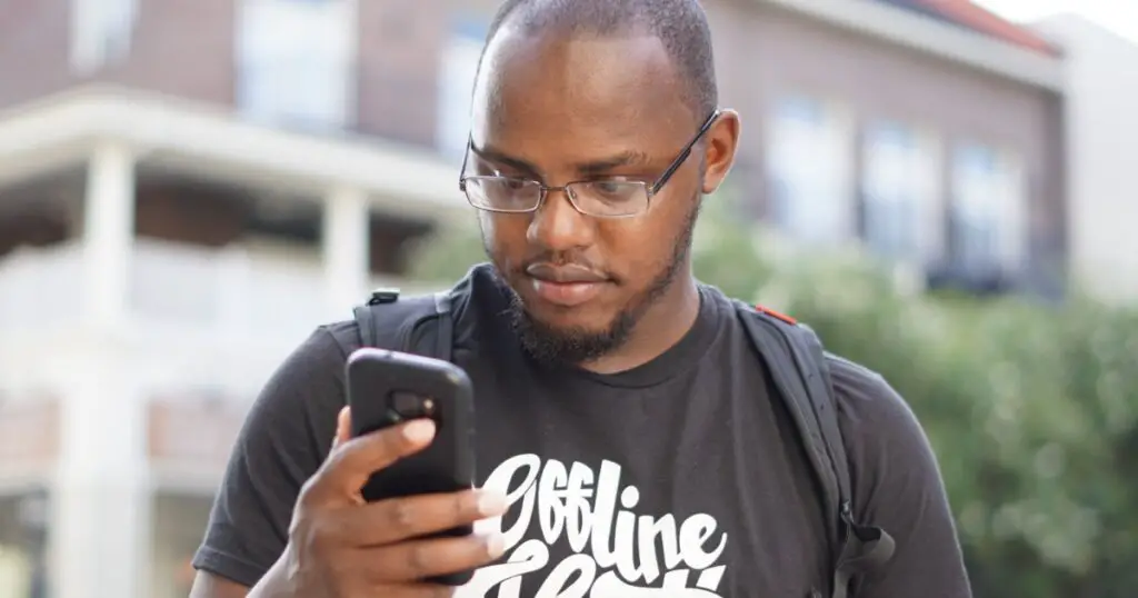 smartphone use among Kenyans