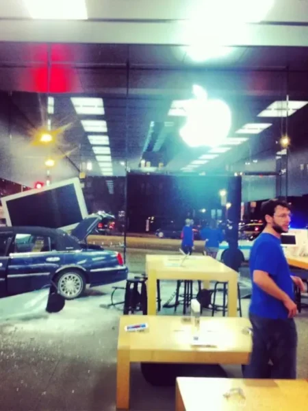 Car drives into Naperville Apple Store, stealing electronics