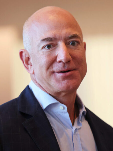 Jeff Bezos moves to Miami from Seattle