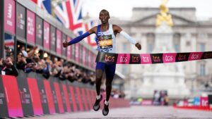 Kenya’s Kelvin Kiptum: Marathon world record holder dies in road accident Kelvin Kiptum