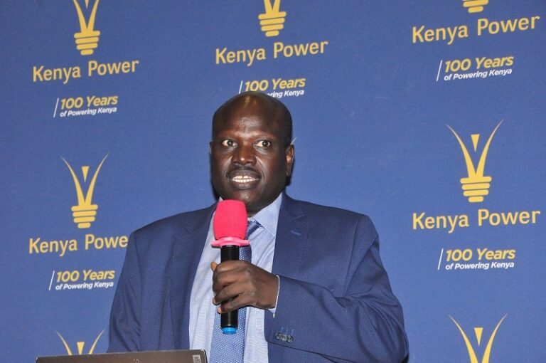 Universal Electricity Access in Kenya